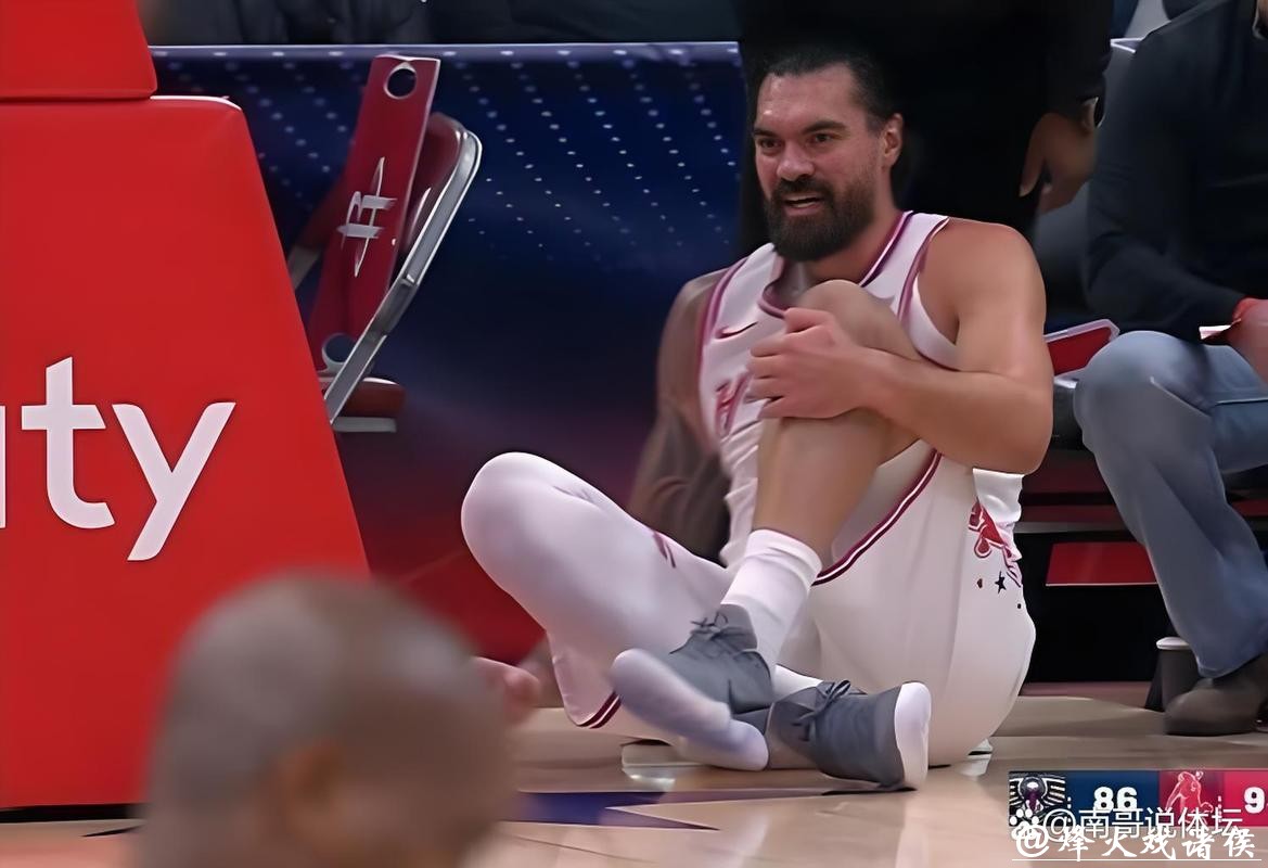 火箭遭重创！亚当斯脚踝三级扭伤将无限期缺阵 可能会赛季报销